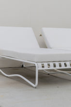 Load image into Gallery viewer, The “Aurora” sun bed - Pure white
