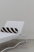 Load image into Gallery viewer, The “Aurora” sun bed - Pure white
