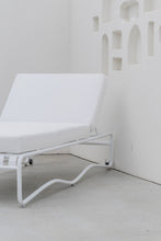 Load image into Gallery viewer, The “Aurora” sun bed - Pure white
