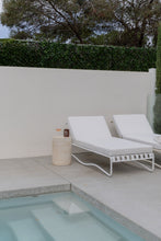 Load image into Gallery viewer, The “Aurora” sun bed - Pure white
