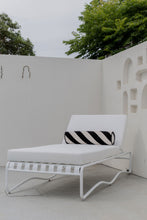 Load image into Gallery viewer, The “Aurora” sun bed - Pure white
