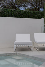 Load image into Gallery viewer, The “Aurora” sun bed - Pure white
