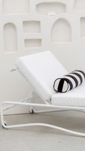 Load image into Gallery viewer, The “Aurora” sun bed - Pure white
