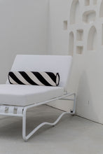 Load image into Gallery viewer, The “Aurora” sun bed - Pure white
