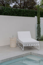 Load image into Gallery viewer, The “Aurora” sun bed - Pure white
